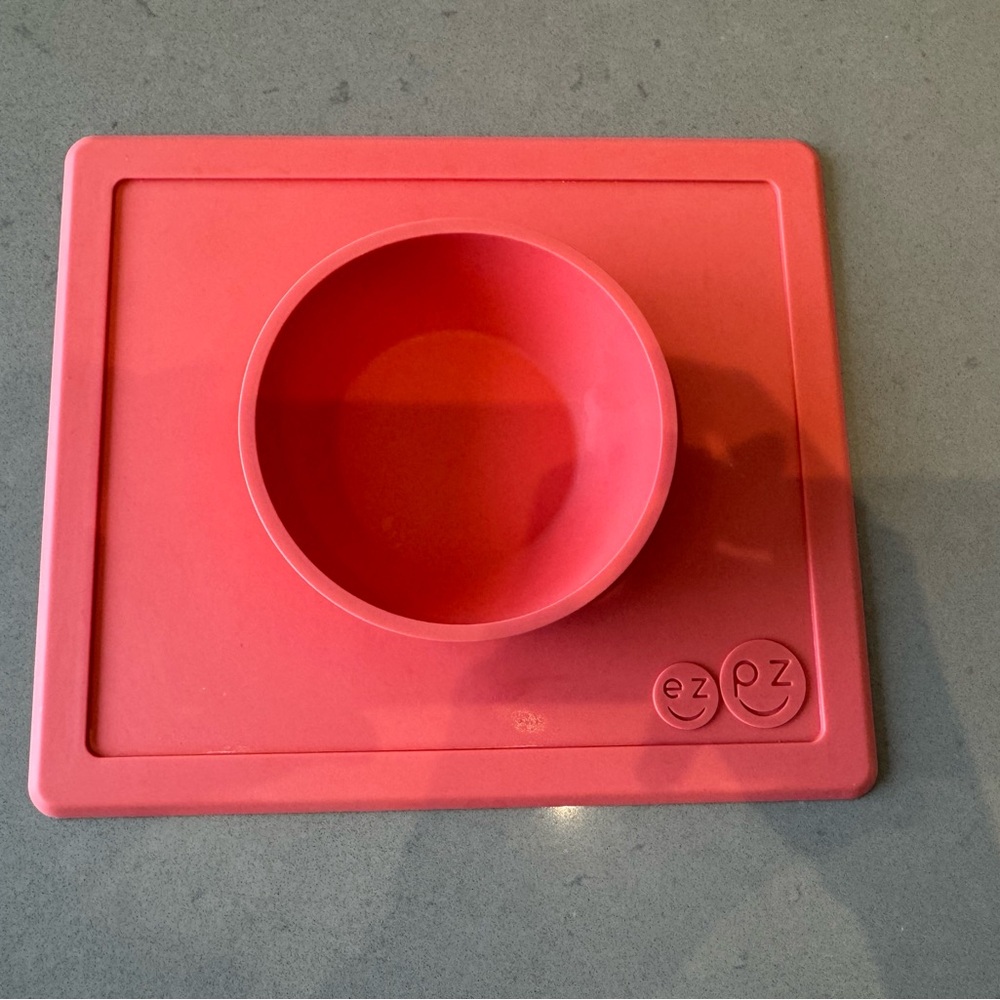 EZPZ Red Happy Bowl